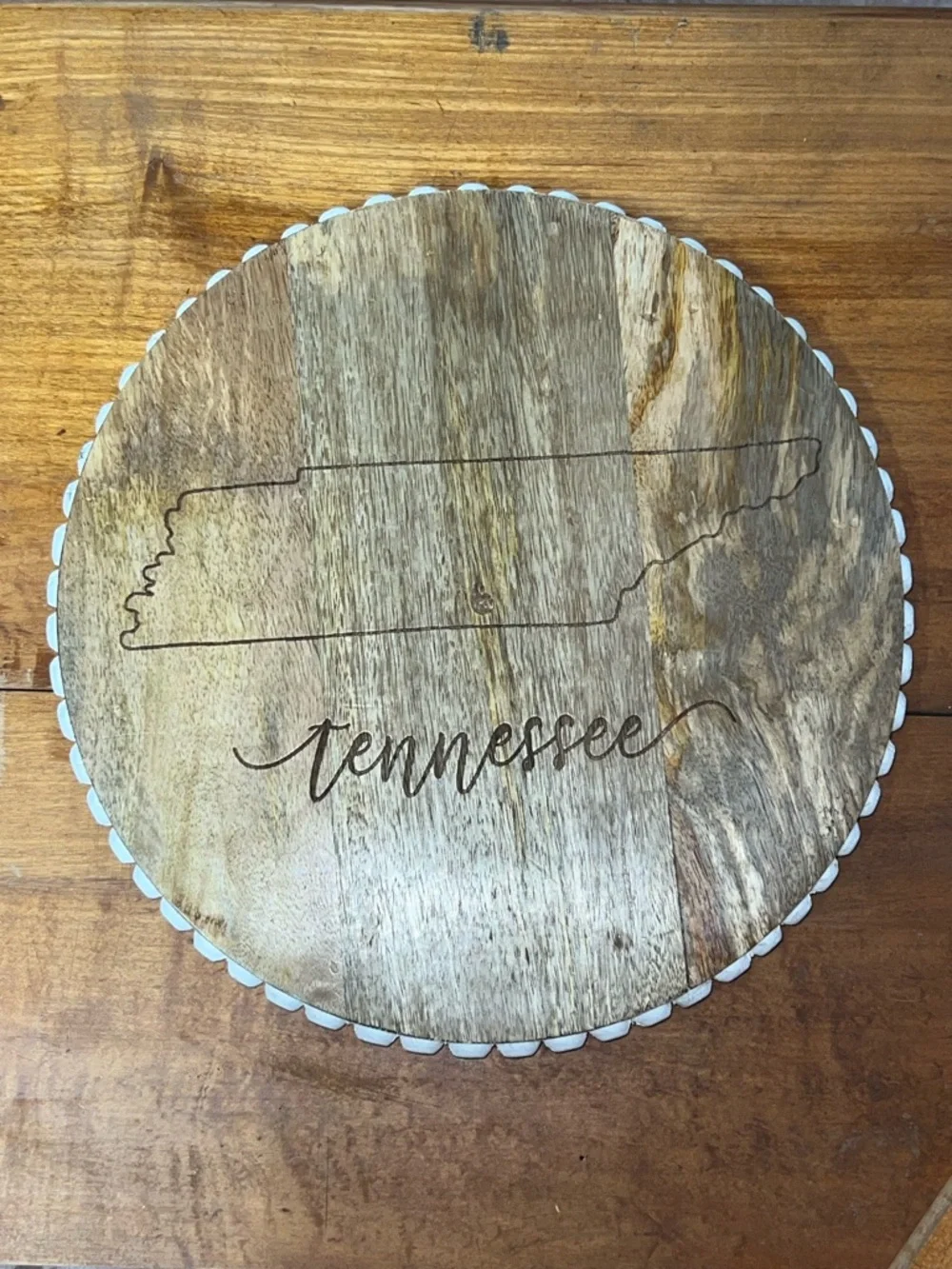 Mary Square Tennessee Beaded Round Cutting Board